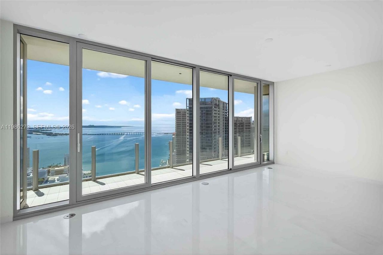 300 Biscayne Blvd Way, Unit 4901E, Miami, FL 33131 Photo