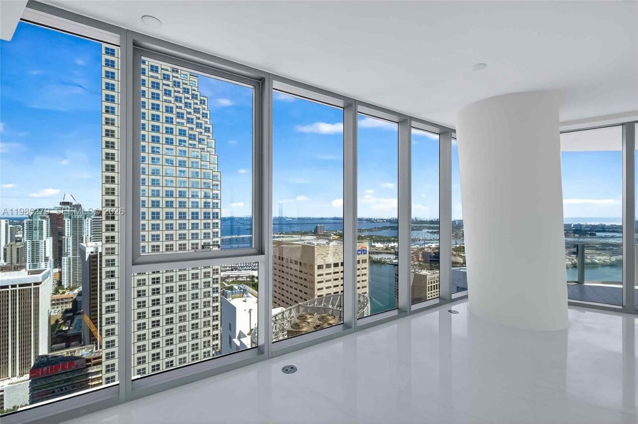 300 Biscayne Blvd Way, Unit 4901E, Miami, FL 33131 Photo