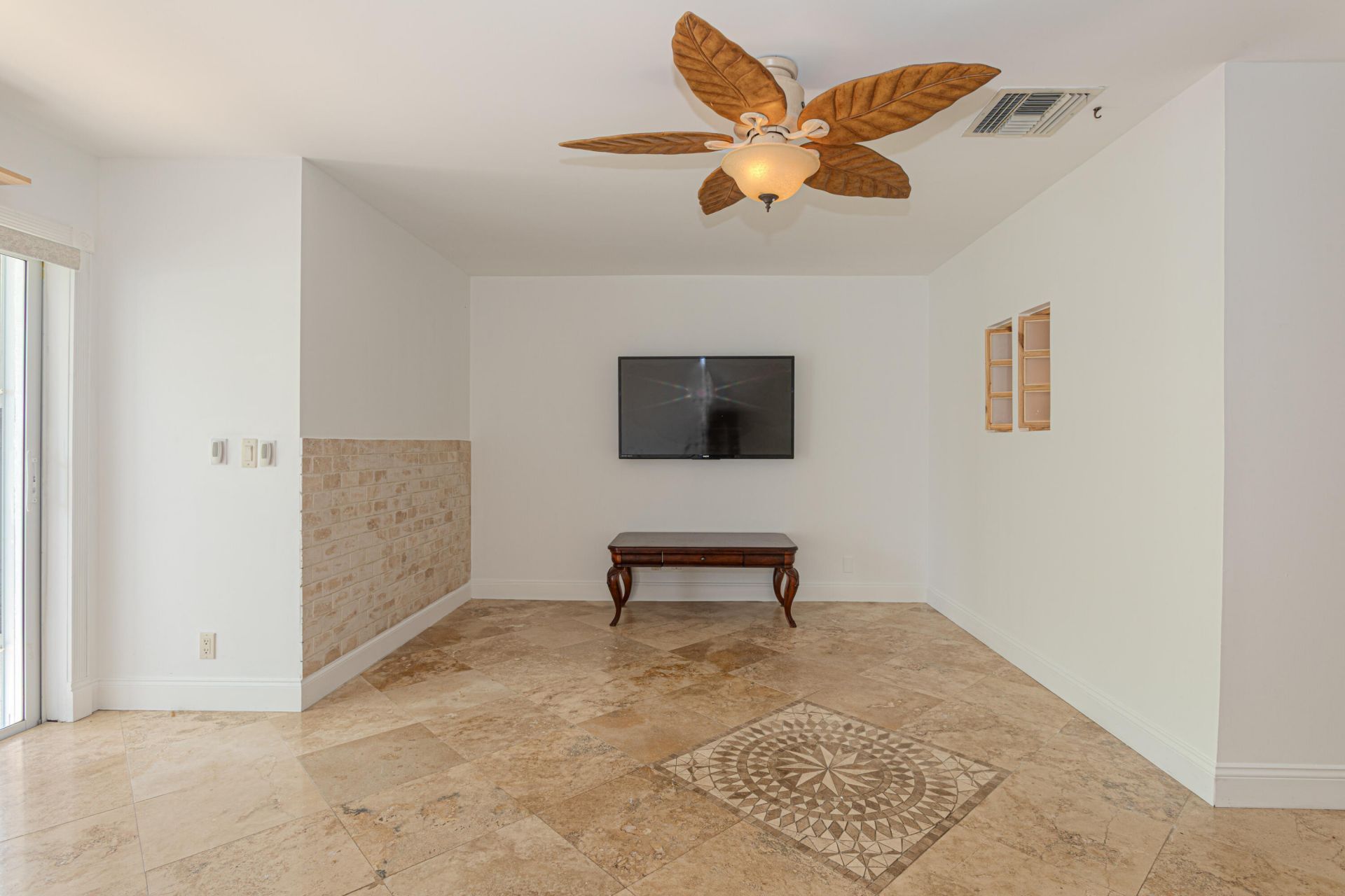 2641 Gately Drive W, Unit 1003, West Palm Beach, FL 33415 Photo