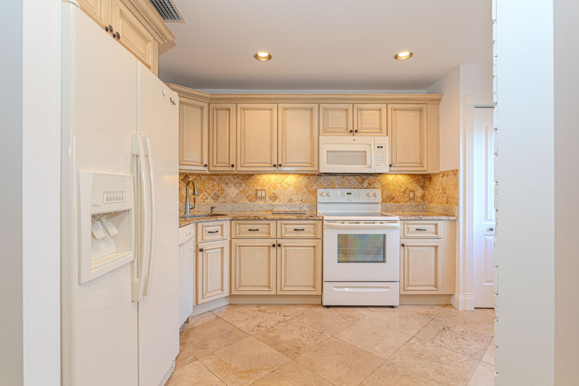 2641 Gately Drive W, Unit 1003, West Palm Beach, FL 33415 Photo