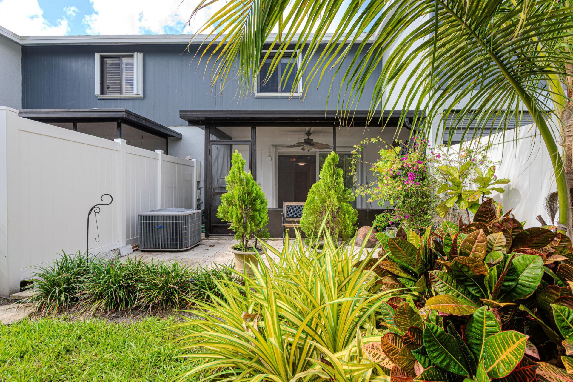 2641 Gately Drive W, Unit 1003, West Palm Beach, FL 33415 Photo