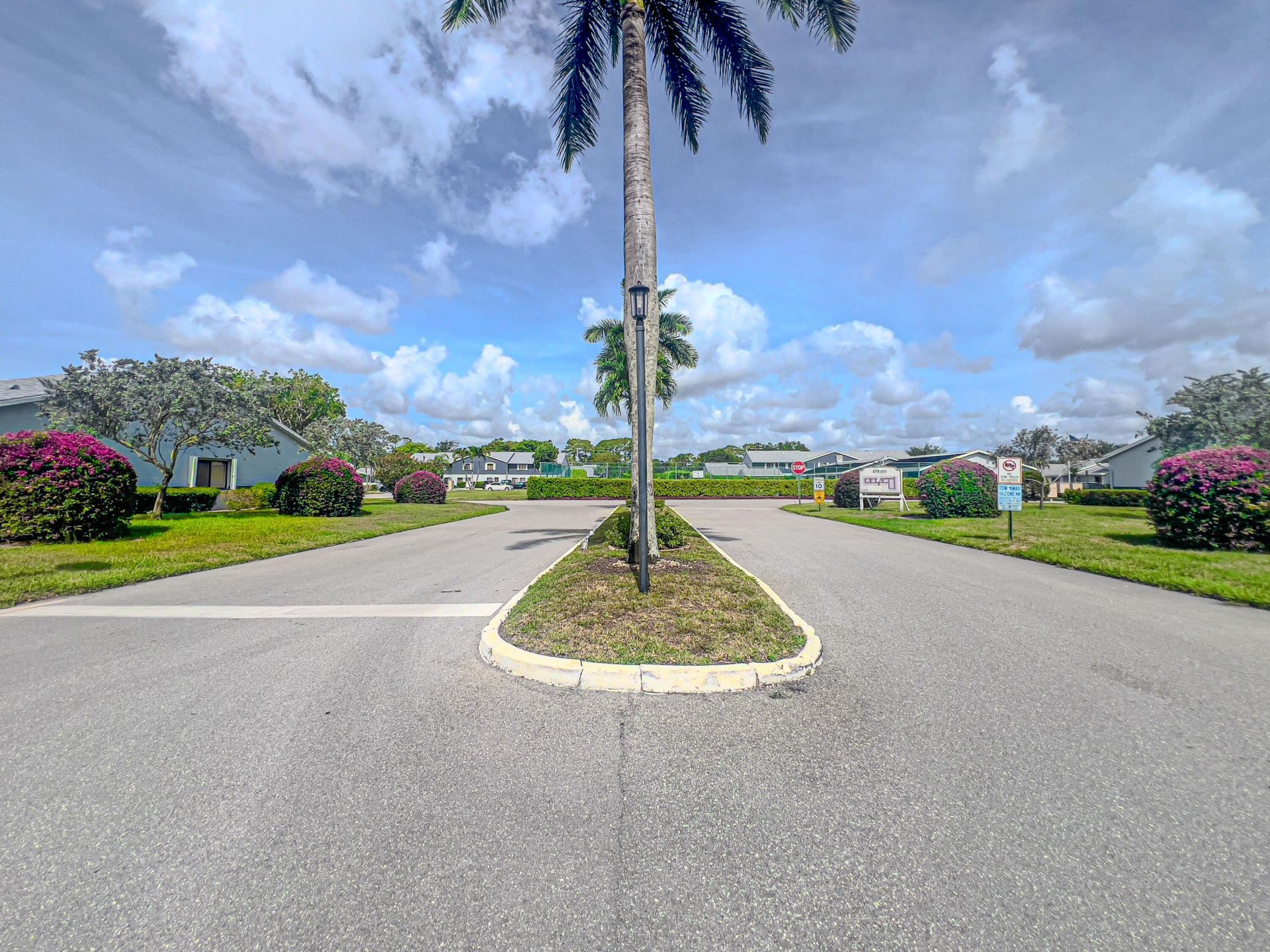 2641 Gately Drive W, Unit 1003, West Palm Beach, FL 33415 Photo