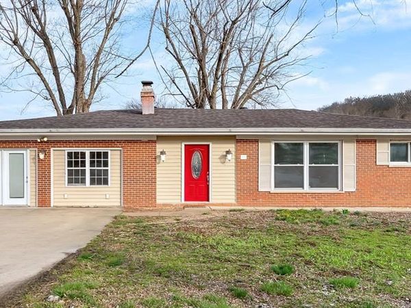 105 Lavernel Drive, Fenton, MO 63026