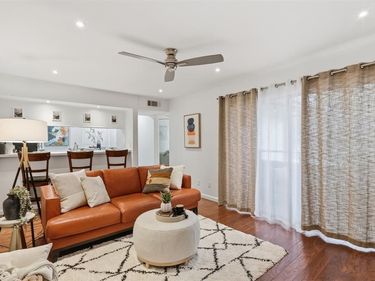 4347 Dickason Avenue, Unit 214, Dallas, TX 75219