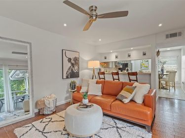 4347 Dickason Avenue, Unit 214, Dallas, TX 75219