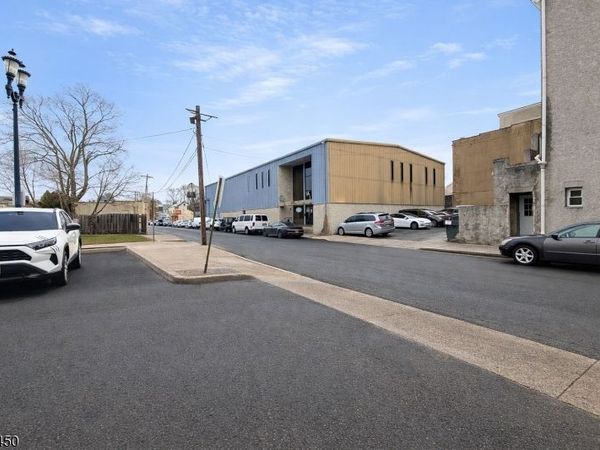 10 Race St, North Plainfield, NJ 07060