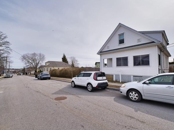 18 Bliss, Dartmouth, MA 02748