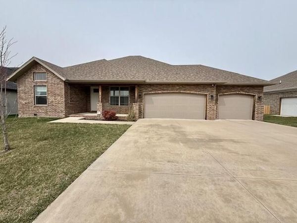 1165 W Gaslight Drive , Springfield, MO 65810