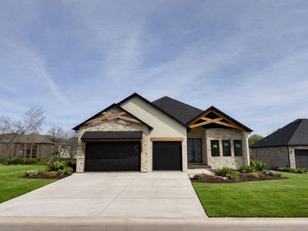 5978 S Clay Avenue, Springfield, MO 65810