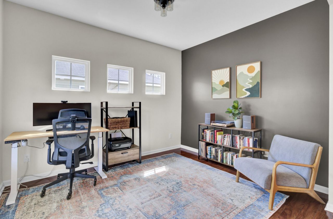 218 Withers Lane Photo 10