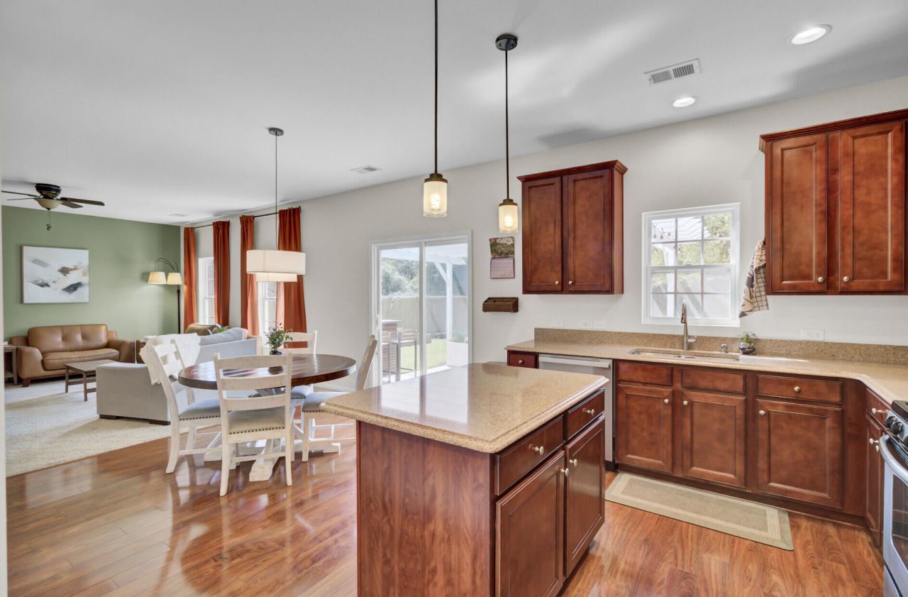 218 Withers Lane Photo 20