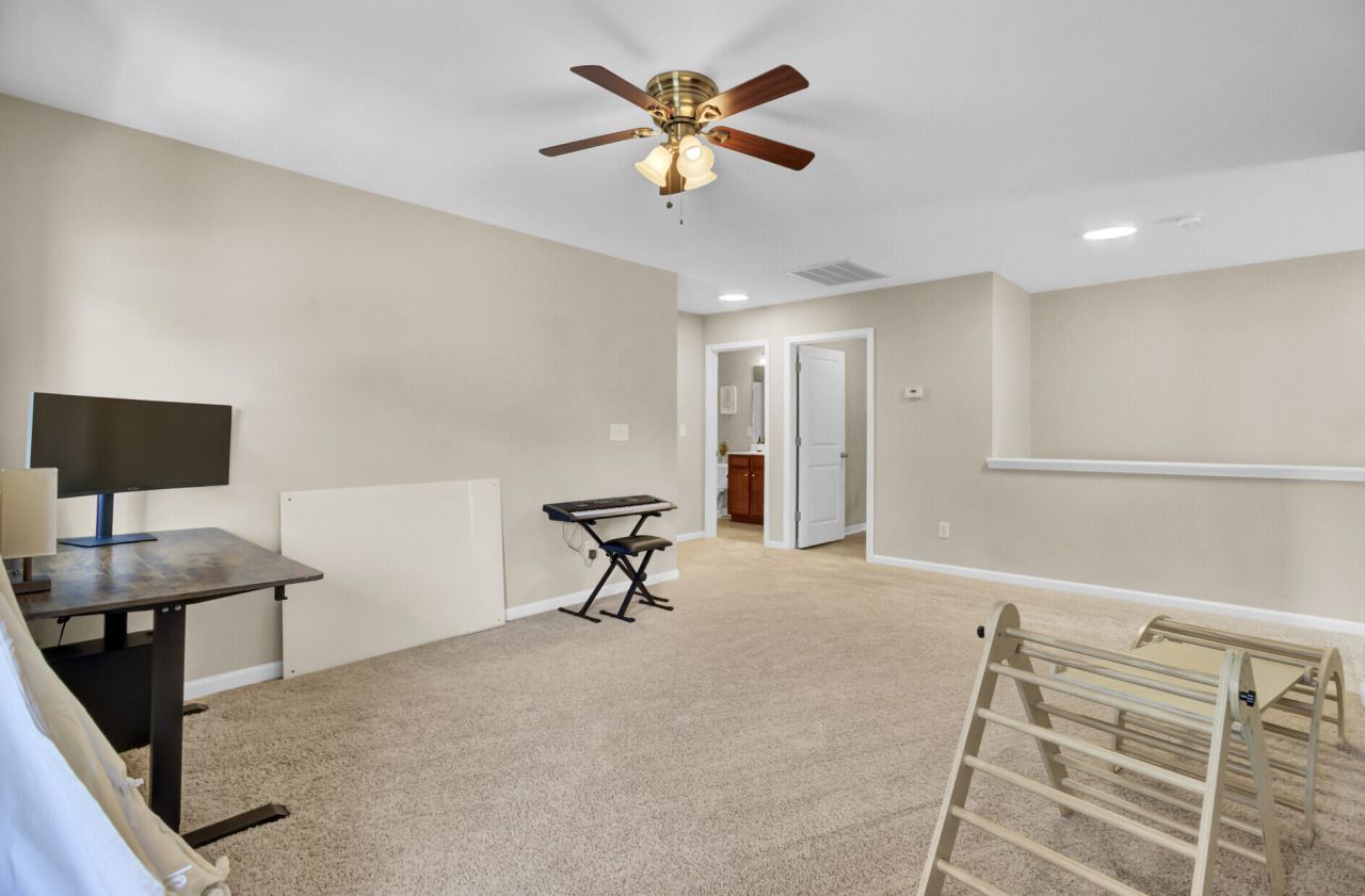 218 Withers Lane Photo 26