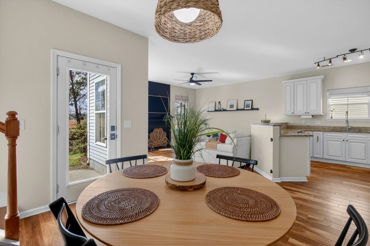 3245 Beaconsfield Road Photo 11