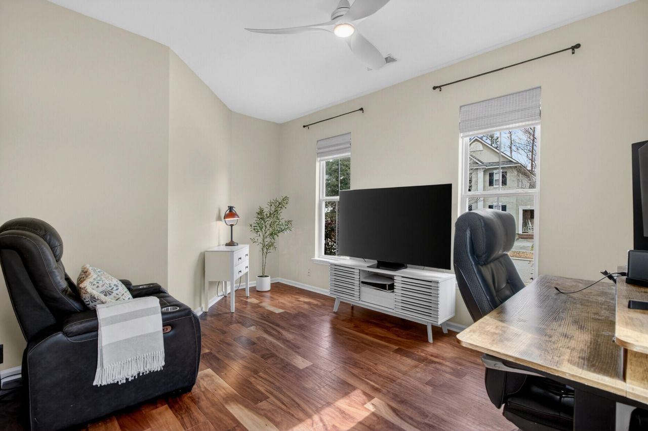 3245 Beaconsfield Road Photo 14