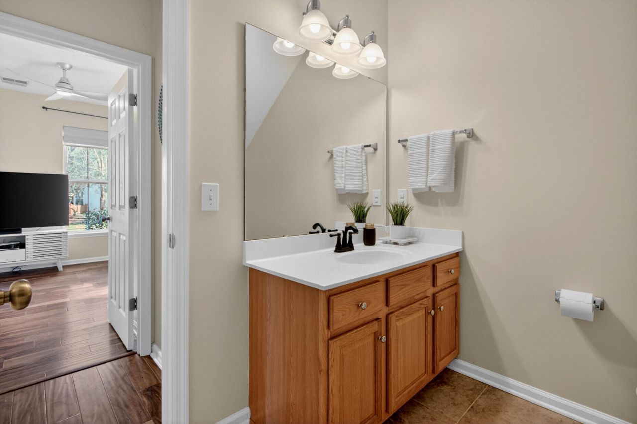 3245 Beaconsfield Road Photo 15