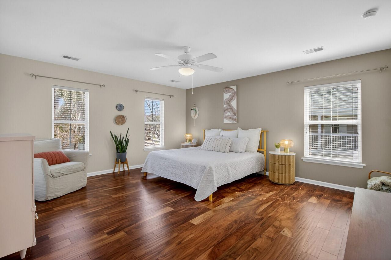 3245 Beaconsfield Road Photo 24