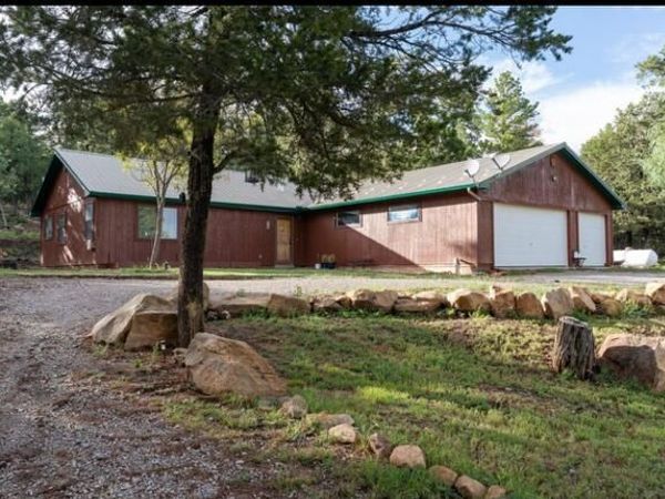 92 Nightingale Lane , Tijeras, NM 87059