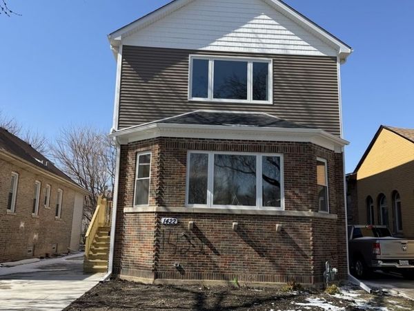 1422 S 13th Avenue , Maywood, IL 60153