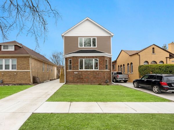 1422 S 13th Avenue, Maywood, IL 60153