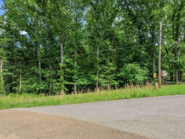 1 BEECH LOOP, Somerville, TN 38068