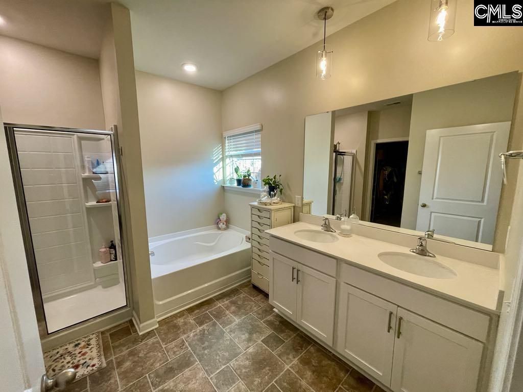 237 Timber Wood Drive  Photo 7