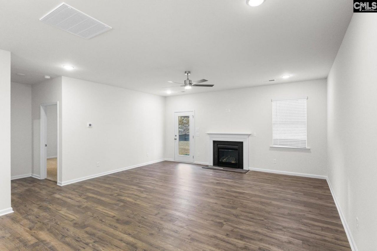 9148 Malahide Lane  Photo 8