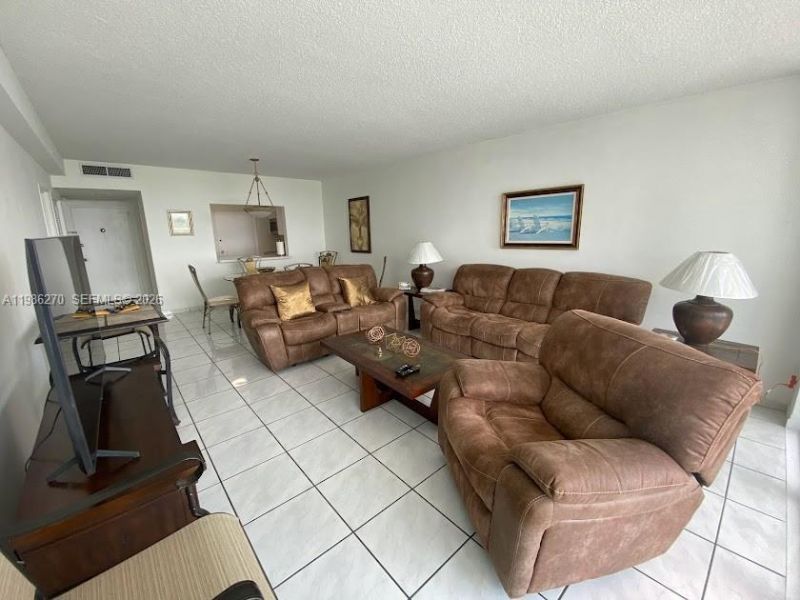 5601 Collins Ave , Unit 1524, Miami Beach, FL 33140 Photo