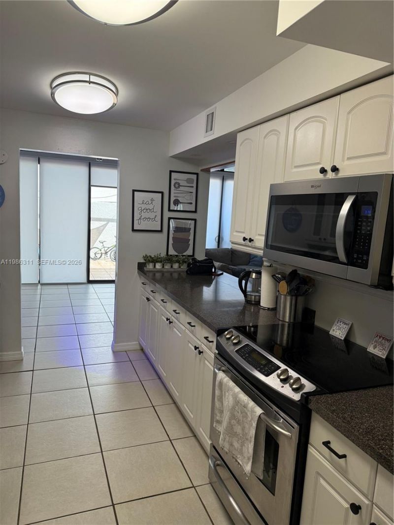 1461 NW 113th Ave , Pembroke Pines, FL 33026 Photo