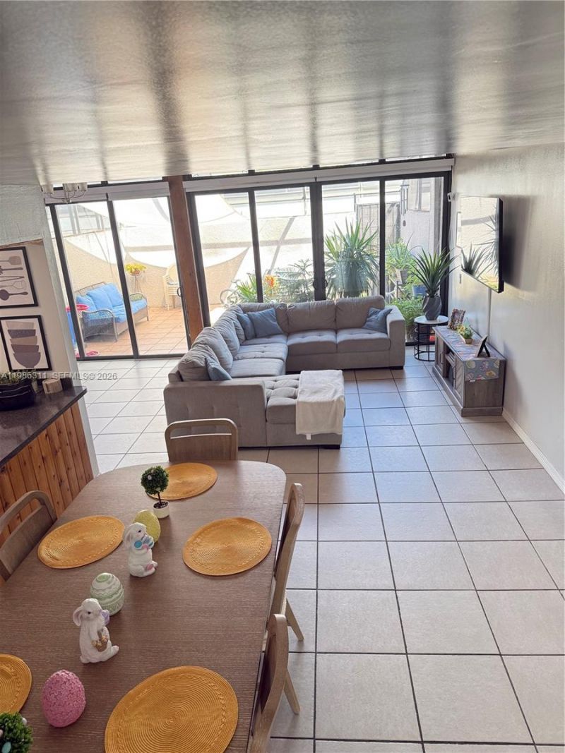 1461 NW 113th Ave , Pembroke Pines, FL 33026 Photo