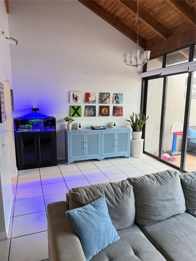 1461 NW 113th Ave , Pembroke Pines, FL 33026 Photo