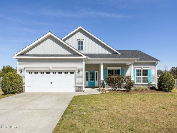205 Mango Place S, Hubert, NC 28539