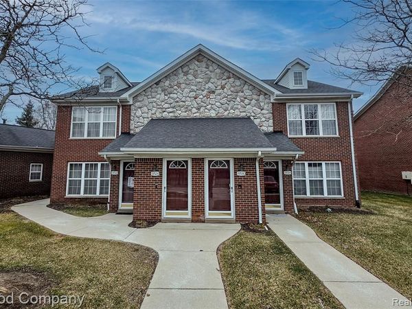 33530 Utica Road, Fraser, MI 48026