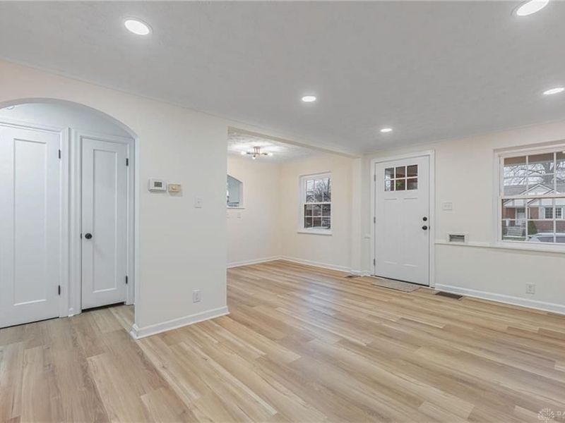 3814 N Broadlawn Circle, Silverton, OH 45236 Photo 4