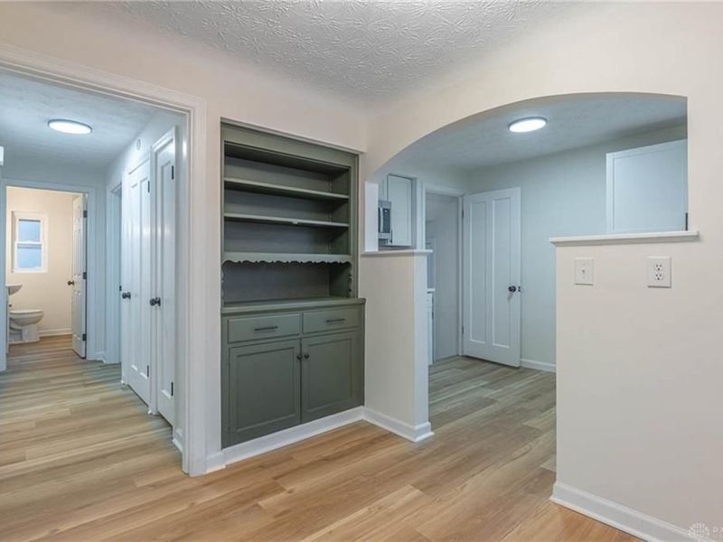 3814 N Broadlawn Circle, Silverton, OH 45236 Photo 6