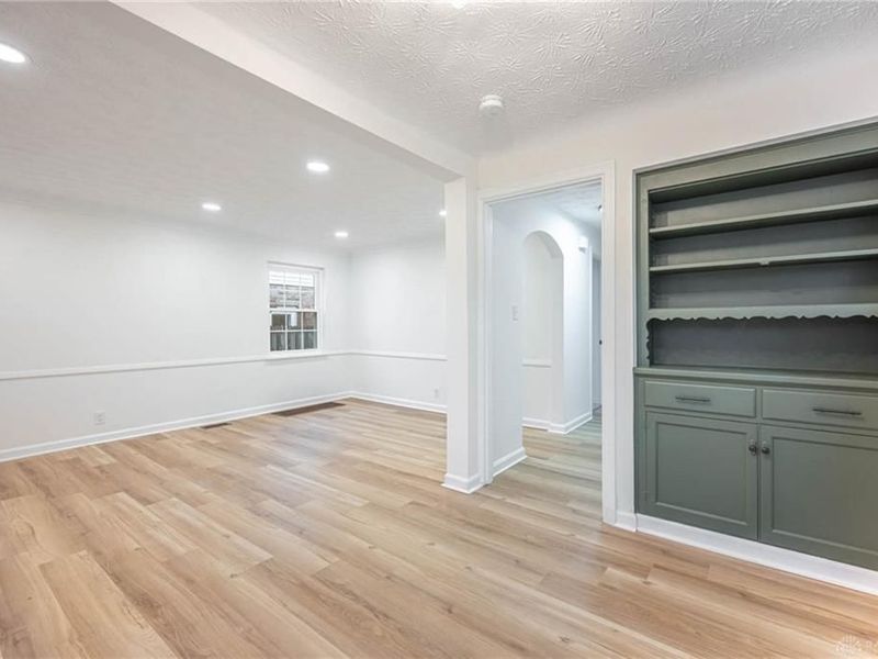 3814 N Broadlawn Circle, Silverton, OH 45236 Photo 8