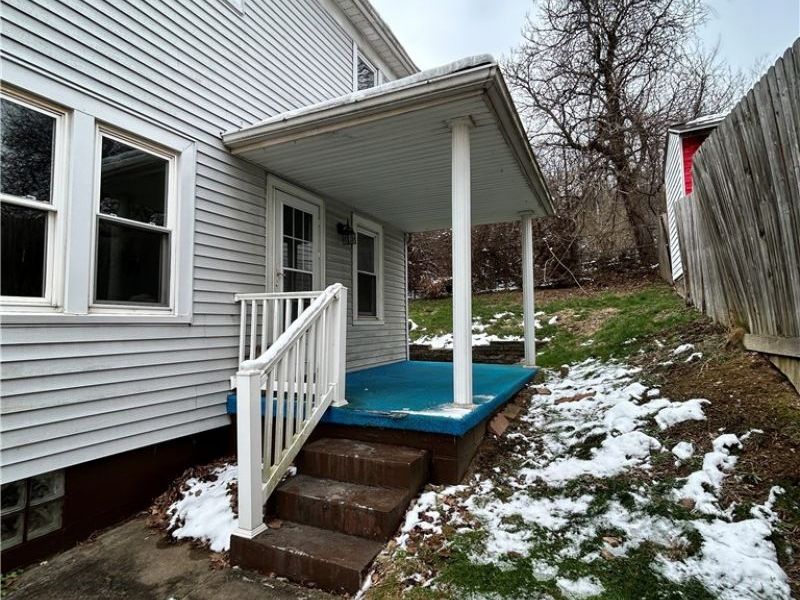 121 Parr Avenue, Mingo Junction, OH 43938 Photo 2