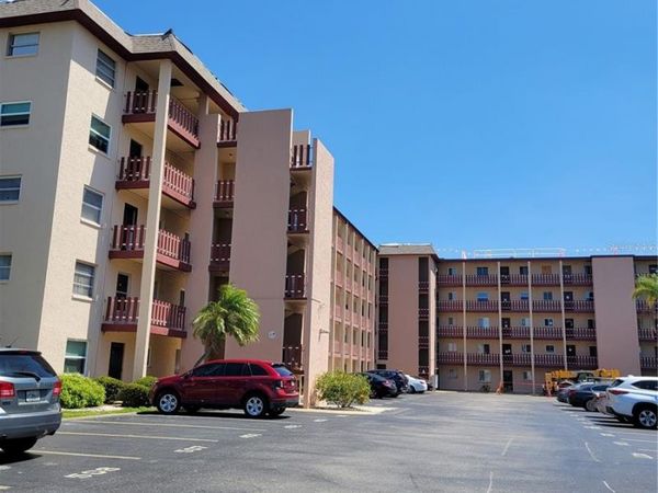 4079 LAKE BAYSHORE DRIVE, Unit 308, BRADENTON, FL 34205