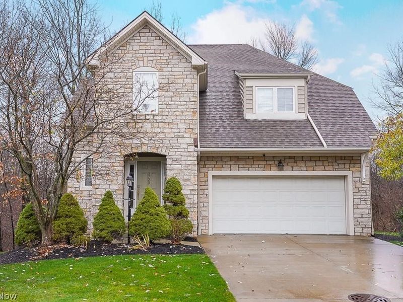 3729 Edgehill Drive, Cleveland, OH 44121 Photo 1