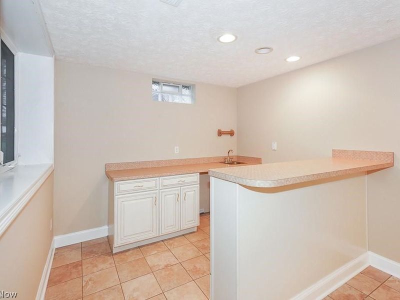 3729 Edgehill Drive, Cleveland, OH 44121 Photo 28