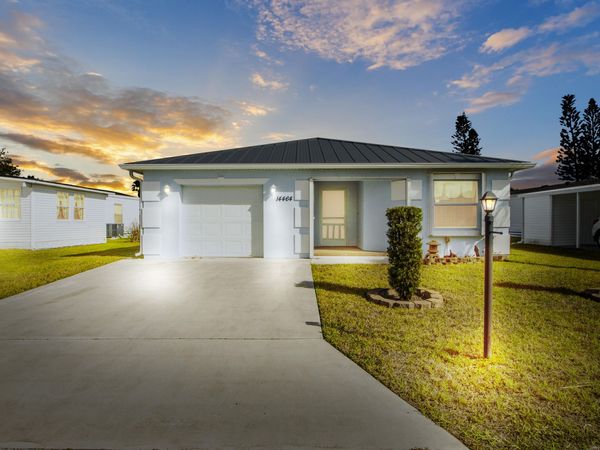 14464 Isla Flores Avenue, Fort Pierce, FL 34951