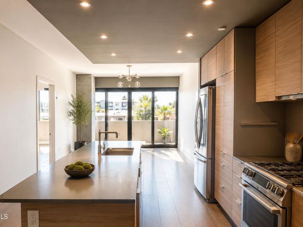 2300 E CAMPBELL Avenue, Unit 218, Phoenix, AZ 85016
