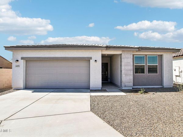24071 W HUNTINGTON Drive, Buckeye, AZ 85326