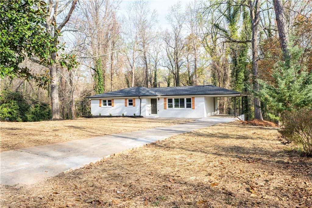 311 Lynnwood Drive, Woodstock, GA 30188 Main Photo