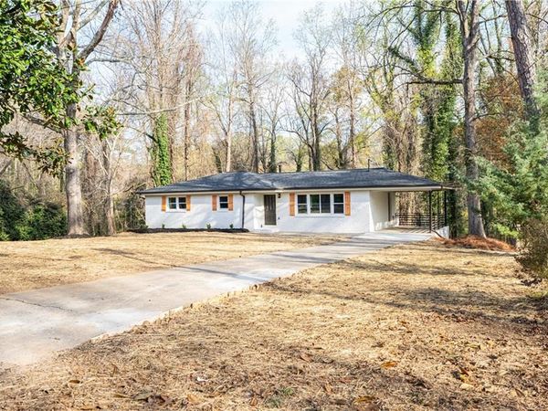 311 Lynnwood Drive, Woodstock, GA 30188