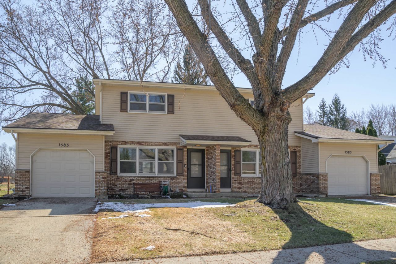 1583-1585 Sheffield Drive, Elgin, IL 60123 Main Photo