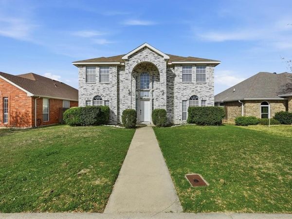 6917 Club Creek Drive, Fort Worth, TX 76137
