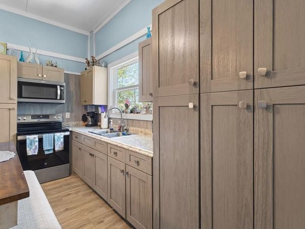 2 NE Sixth St, Steinhatchee, FL 32359