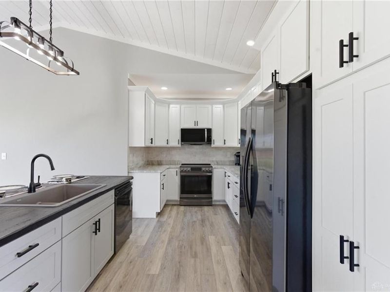 199 Knolls Drive, Wilmington, OH 45177 Photo 10