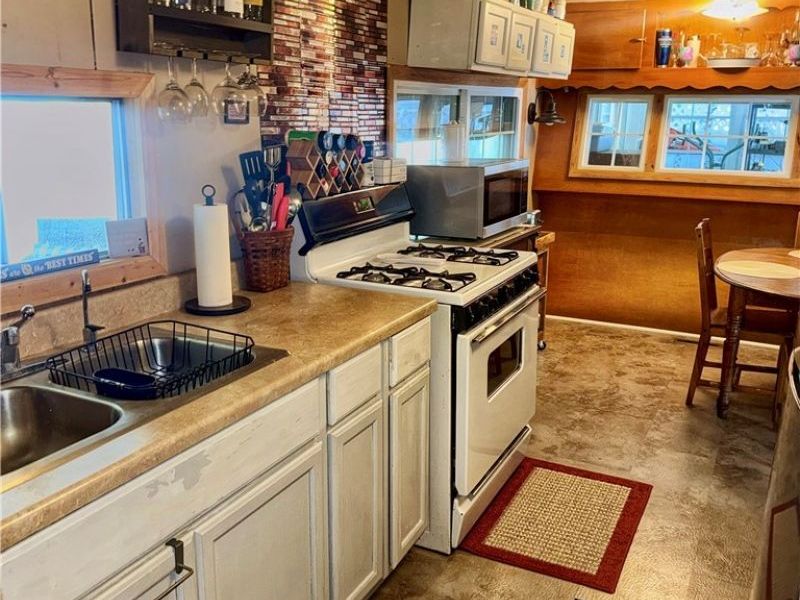 8090 Maple Street SW, Sherrodsville, OH 44675 Photo 6