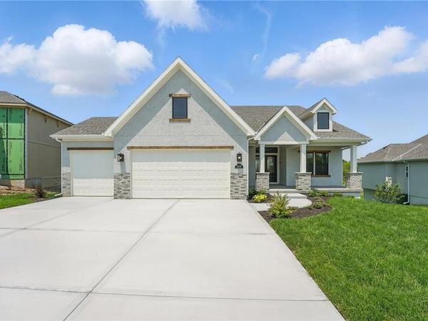 1518 NW 106th Terrace, Kansas City, MO 64155